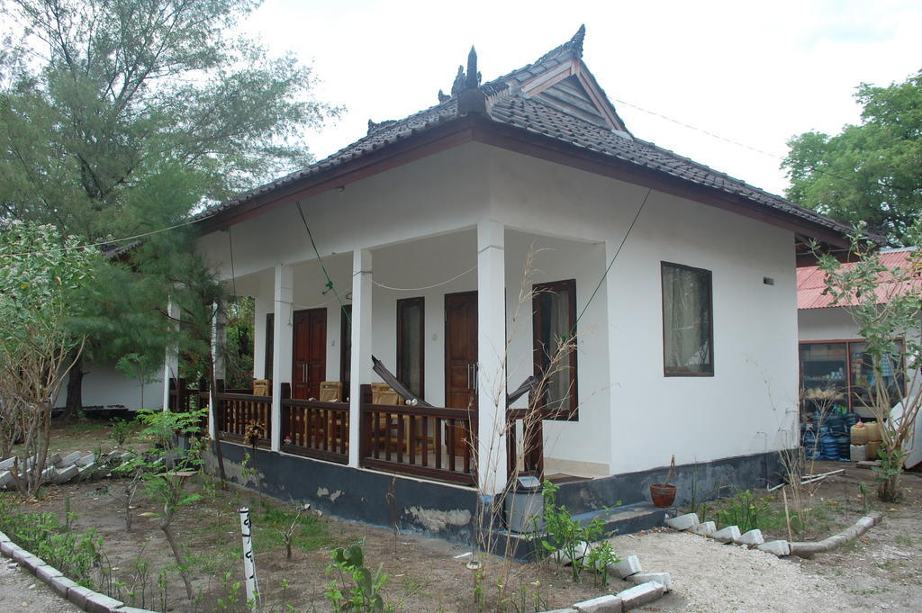 Star Bar And Bungalows Gili Air Habitación foto